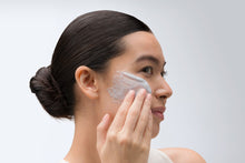 Load image into Gallery viewer, Aquafuse Tech Peel 4oz Retail
